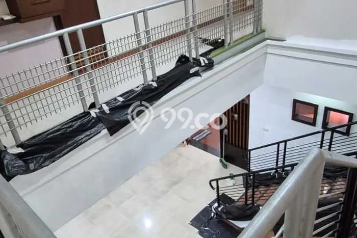Rumah Sewa Jakarta Barat LT 300m2 LB 450m2 Area Puri Indah Rumah Sewa Jakarta Barat LT 300m2 LB 450m2 Area Puri Indah