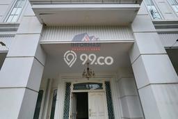 Rumah Elit Modern Tanpa Renovasi di Intercon Jakarta Barat Rumah Elit Modern Tanpa Renovasi di Intercon Jakarta Barat
