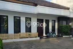 Rumah Mewah LB 182m2 Siap Huni Desain Elegan di Intercon, Jakarta Barat Rumah Mewah LB 182m2 Siap Huni Desain Elegan di Intercon, Jakarta Barat