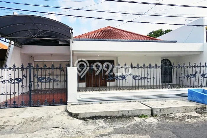 PILIHAN TEPAT! Rumah kawasan Mulyorejo, 3 KT, Akses Mall, LT 312m2m² Bangunan 240m2m² PILIHAN TEPAT! Rumah kawasan Mulyorejo, 3 KT, Akses Mall, LT 312m2m² Bangunan 240m2m²
