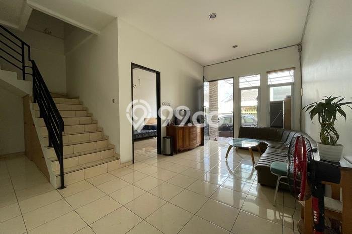 Dijual Rumah Premium dengan Fasilitas Sekitar Komplit di Kebon Jeruk, Jakarta Barat Dijual Rumah Premium dengan Fasilitas Sekitar Komplit di Kebon Jeruk, Jakarta Barat