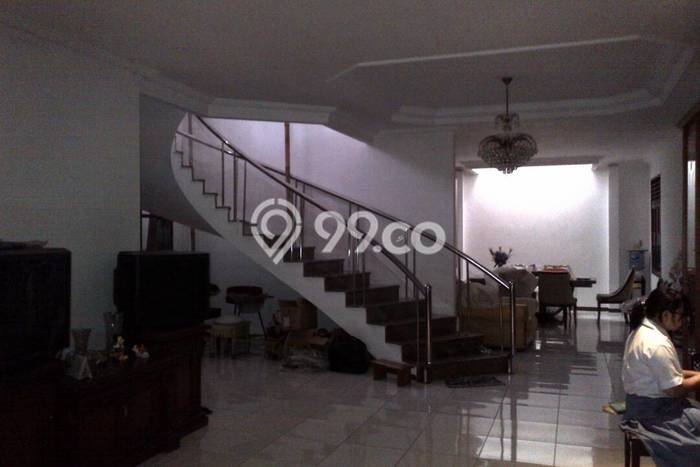Dijual Hunian Mewah dengan Fasilitas Sekitar Komplit di Kebayoran Lama, Jakarta Selatan Dijual Hunian Mewah dengan Fasilitas Sekitar Komplit di Kebayoran Lama, Jakarta Selatan