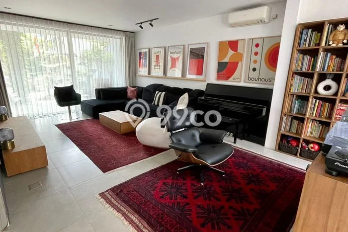 For Sale Rumah Elit Exclusive di Pesanggrahan, Jakarta Selatan For Sale Rumah Elit Exclusive di Pesanggrahan, Jakarta Selatan