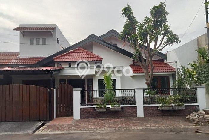 For Sale! Luxury House LT 300m2 Desain Modern di Kedung Baruk For Sale! Luxury House LT 300m2 Desain Modern di Kedung Baruk