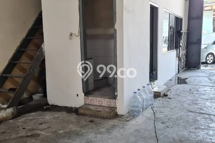 Gudang Disewa di Surabaya dengan LB 435m2 Area Komersial Ramai Gudang Disewa di Surabaya dengan LB 435m2 Area Komersial Ramai