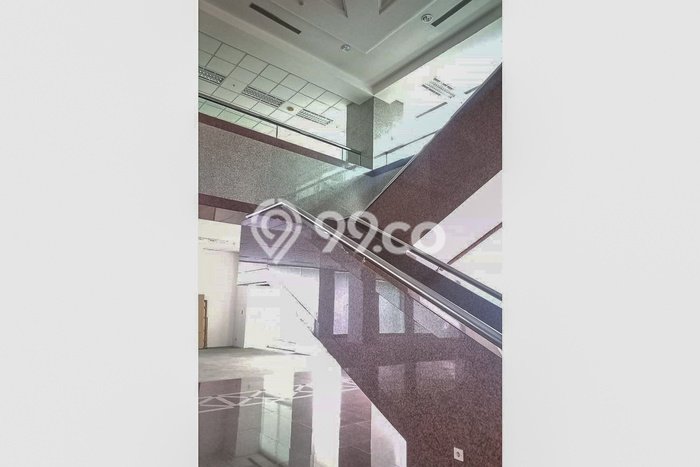 Kantor Disewa di Jakarta Selatan dengan LB 101m2 Area Komersial Ramai Kantor Disewa di Jakarta Selatan dengan LB 101m2 Area Komersial Ramai