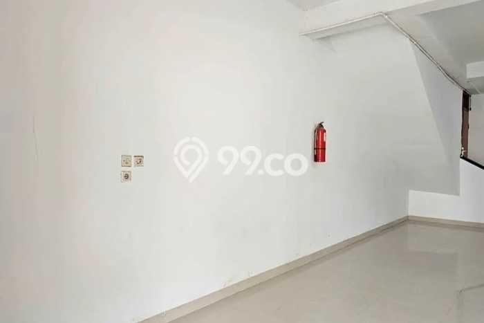 FOR RENT! Ruko di Taman Kopo Indah Cocok untuk Bisnis 180m2 FOR RENT! Ruko di Taman Kopo Indah Cocok untuk Bisnis 180m2