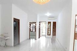 UNIT SPESIAL! Rumah area Antapani, 4 KT, Akses Fasilitas, Luas 250m2m² Bangunan 220m2m² UNIT SPESIAL! Rumah area Antapani, 4 KT, Akses Fasilitas, Luas 250m2m² Bangunan 220m2m²