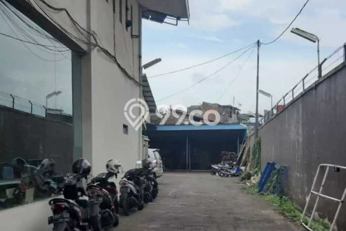 Gudang untuk Disewa di Pusat Bandung Luas Bangunan 350m2 Gudang untuk Disewa di Pusat Bandung Luas Bangunan 350m2