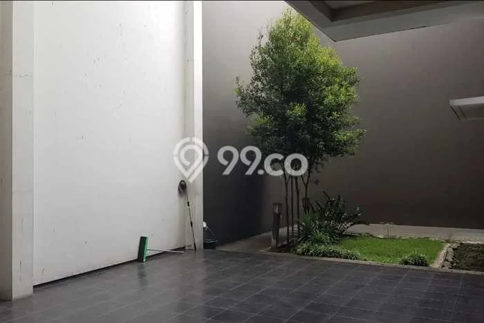 For Sale! Premium House LT 267m2 Desain Elegan di Singgasana For Sale! Premium House LT 267m2 Desain Elegan di Singgasana