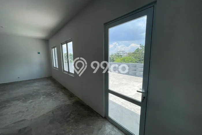 Ruko Lokasi Bisnis di , Luas 280m2m², Akses Strategis Ruko Lokasi Bisnis di , Luas 280m2m², Akses Strategis