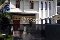 Rumah Luas Asri 3 KT Siap Pakai di Setiabudi Bandung Rumah Luas Asri 3 KT Siap Pakai di Setiabudi Bandung