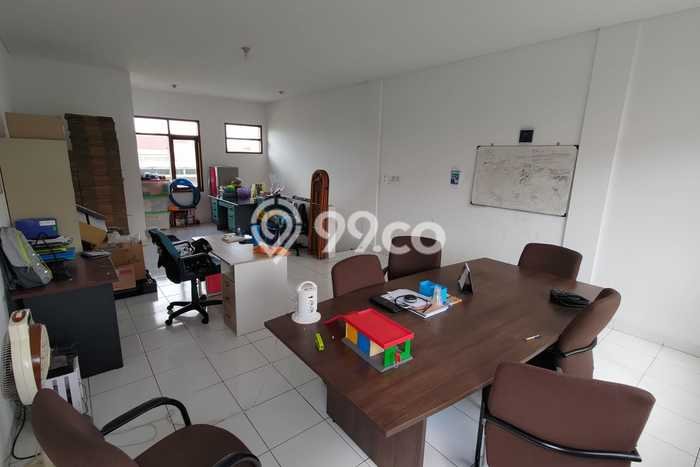 Ruko Bagus Dijual LB 101m2 Lokasi Strategis Bandung Area Cocok untuk Berbisnis Ruko Bagus Dijual LB 101m2 Lokasi Strategis Bandung Area Cocok untuk Berbisnis