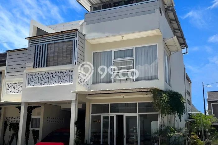 Rumah Luxury Modern Siap Huni di Buah Batu Bandung Rumah Luxury Modern Siap Huni di Buah Batu Bandung
