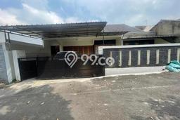 Rumah Elit Modern Tanpa Renovasi di Cimahi Bandung Rumah Elit Modern Tanpa Renovasi di Cimahi Bandung