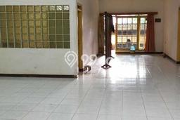 Rumah 4 KT 2 KM Luas Tanah 235m2m², Luas Bangunan 180m2m² di Babakan Ciparay, Bandung Rumah 4 KT 2 KM Luas Tanah 235m2m², Luas Bangunan 180m2m² di Babakan Ciparay, Bandung