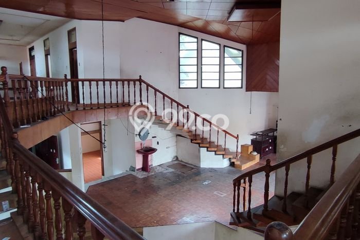 Disewakan Rumah Murah di Moch Toha Bandung Punya 8 Kamar Tidur Disewakan Rumah Murah di Moch Toha Bandung Punya 8 Kamar Tidur