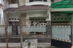 Hunian Elit LB 200m2 Siap Pakai Desain Elegan di Buah Batu, Bandung Hunian Elit LB 200m2 Siap Pakai Desain Elegan di Buah Batu, Bandung