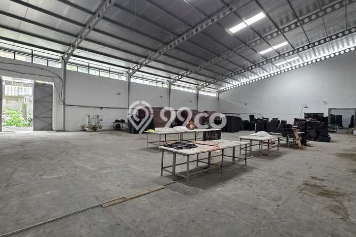 Disewakan Gudang di Kawasan Ramai Cimahi Luas 6500m2 Disewakan Gudang di Kawasan Ramai Cimahi Luas 6500m2