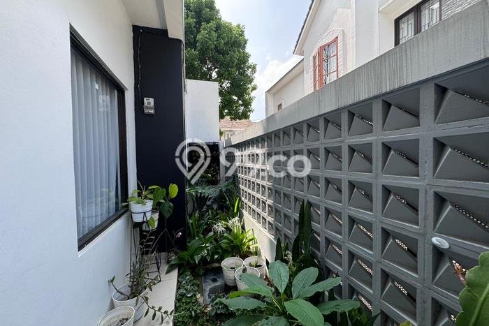 Rumah Modern 2 Kamar LT 75m2 di Cihanjuang Rumah Modern 2 Kamar LT 75m2 di Cihanjuang