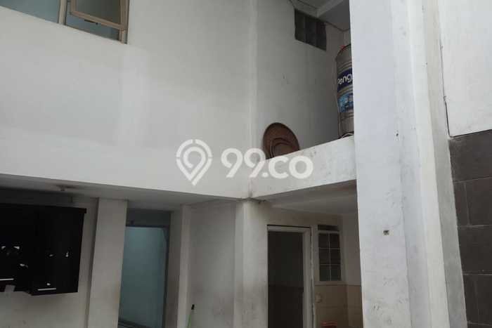 Ruko Kawasan Komersial di Sudirman, Luas 300m2m², Ramai Ruko Kawasan Komersial di Sudirman, Luas 300m2m², Ramai