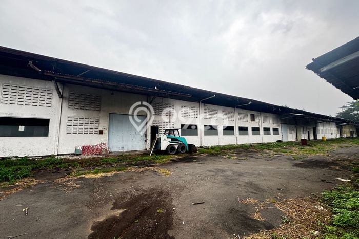 Unit Gudang Disewakan di Gede Bage di Area Ramai & Strategis Unit Gudang Disewakan di Gede Bage di Area Ramai & Strategis