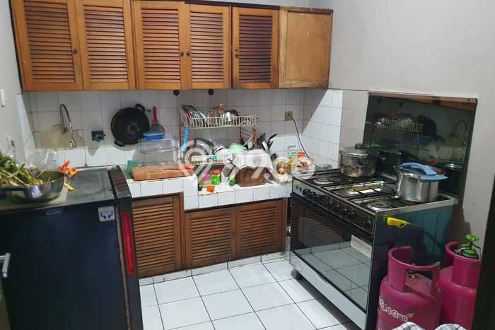 Rumah Luas Asri 4 KT Siap Pakai di Otista Bandung Rumah Luas Asri 4 KT Siap Pakai di Otista Bandung
