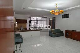 Hunian Mewah LB 450m2 Siap Huni Desain Elegan di Taman Holis Indah, Bandung Hunian Mewah LB 450m2 Siap Huni Desain Elegan di Taman Holis Indah, Bandung