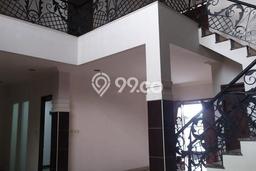 Rumah di Batununggal, Bandung, Luas 216m2m² Bangunan 400m2m² Rumah di Batununggal, Bandung, Luas 216m2m² Bangunan 400m2m²