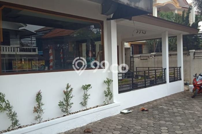Unit Kantor Dijual di Makasar Jakarta Timur Luas Tanah 272m2, Luas Bangunan 369m2 Unit Kantor Dijual di Makasar Jakarta Timur Luas Tanah 272m2, Luas Bangunan 369m2