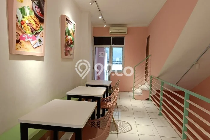 Unit Ruko Disewa Lokasi Tebet, Jakarta Selatan Spesifikasi Luas Bangunan 60m2 Unit Ruko Disewa Lokasi Tebet, Jakarta Selatan Spesifikasi Luas Bangunan 60m2