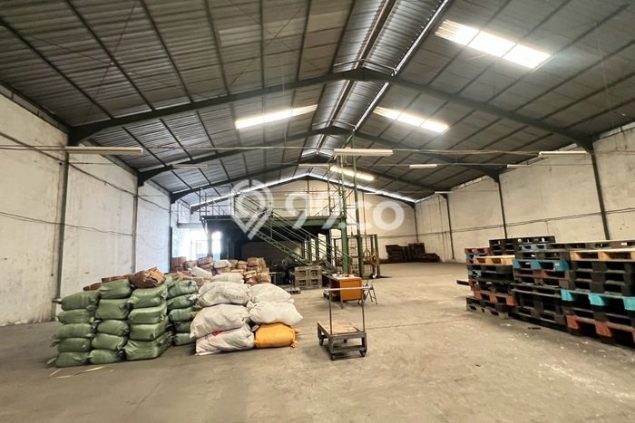 Gudang untuk Disewa di Pusat Tangerang Luas Bangunan 1200m2 Gudang untuk Disewa di Pusat Tangerang Luas Bangunan 1200m2