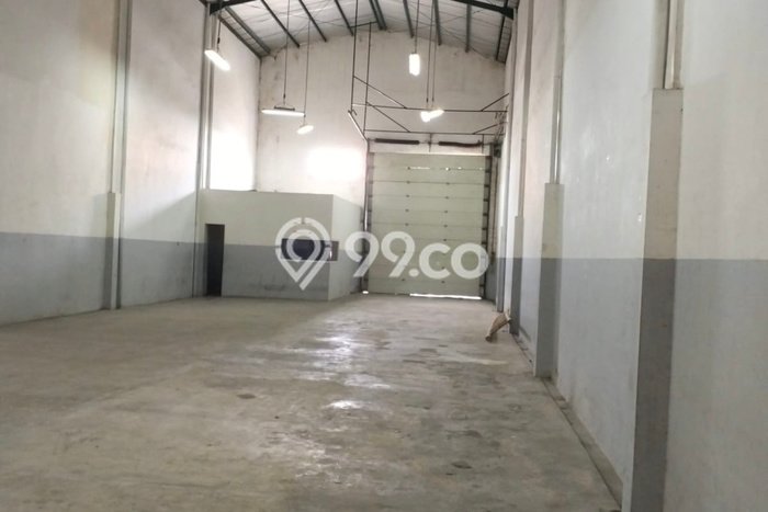Unit Gudang Disewakan di Daan Mogot di Area Ramai & Strategis Unit Gudang Disewakan di Daan Mogot di Area Ramai & Strategis