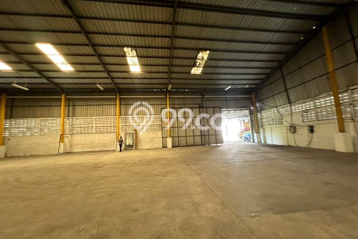 Gudang disewakan lokasi strategis Cipondoh Tangerang 2300m2 Gudang disewakan lokasi strategis Cipondoh Tangerang 2300m2
