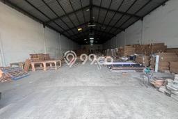 Gudang Disewa di Tangerang dengan LB 980m2 Area Komersial Ramai Gudang Disewa di Tangerang dengan LB 980m2 Area Komersial Ramai