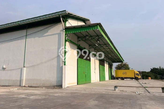 Unit Gudang Disewakan di Teluk Naga di Area Ramai & Strategis Unit Gudang Disewakan di Teluk Naga di Area Ramai & Strategis