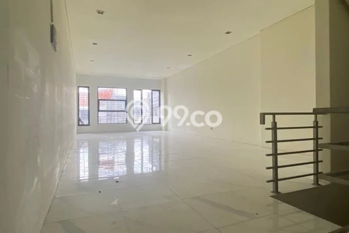 Unit Ruko Dijual di Bandung LT 85m2 & LB 300m2 Unit Ruko Dijual di Bandung LT 85m2 & LB 300m2