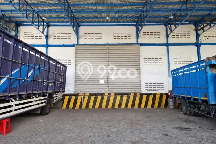 Gudang untuk Disewa di Pusat Surabaya Luas Bangunan 840m2 Gudang untuk Disewa di Pusat Surabaya Luas Bangunan 840m2
