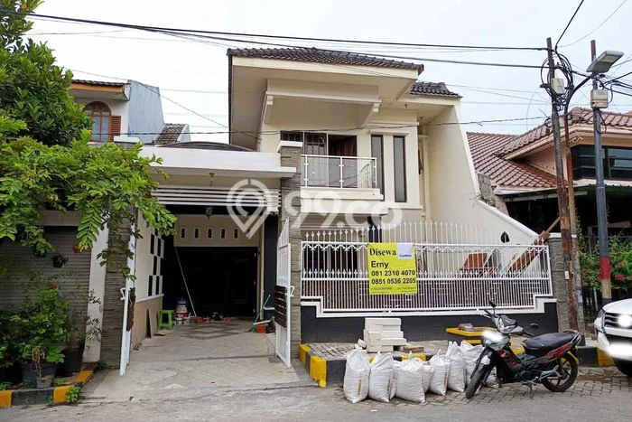 Disewakan! Rumah 5 Kamar Tidur &
3 Kamar Mandi di Karangpilang, Surabaya Disewakan! Rumah 5 Kamar Tidur &
3 Kamar Mandi di Karangpilang, Surabaya