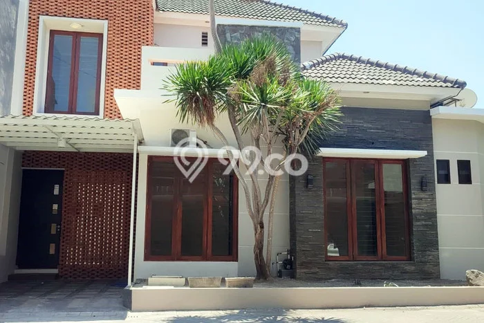 Rumah Elit LB 250m2 Siap Huni Desain Elegan di Kendangsari, Surabaya Rumah Elit LB 250m2 Siap Huni Desain Elegan di Kendangsari, Surabaya