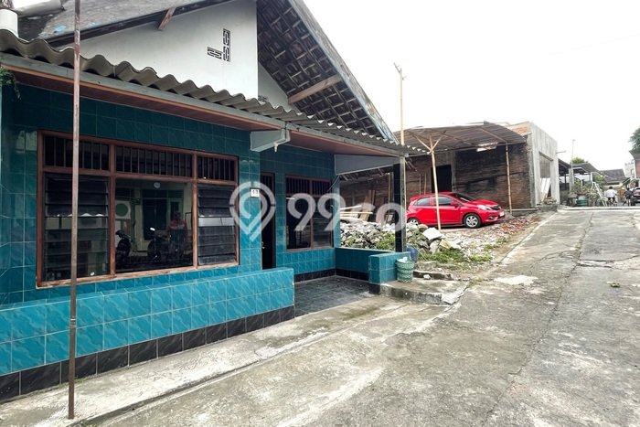 Dijual Rumah Strategis Bagus Punya 4 KT di Jebres Surakarta SHM Dijual Rumah Strategis Bagus Punya 4 KT di Jebres Surakarta SHM