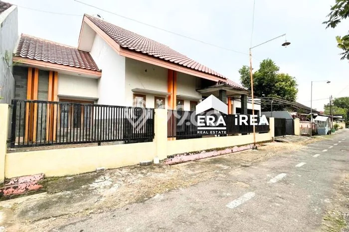 Dijual Cepat Rumah Bagus Siap Huni LB 200m2 di Ngemplak, Boyolali Dijual Cepat Rumah Bagus Siap Huni LB 200m2 di Ngemplak, Boyolali