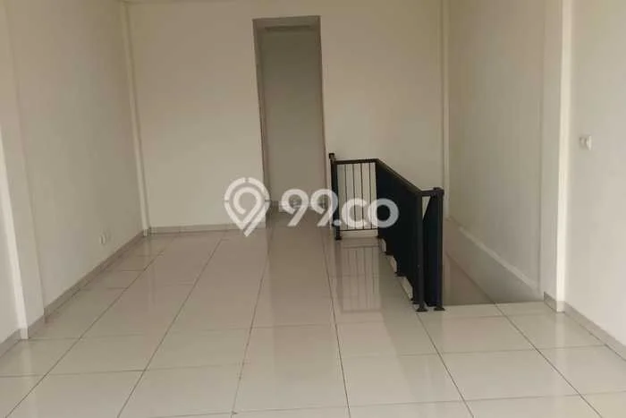 AREA BISNIS! Ruko Kawasan Suvarna Sutera, Luas 73m², Jalan Utama, Strategis AREA BISNIS! Ruko Kawasan Suvarna Sutera, Luas 73m², Jalan Utama, Strategis