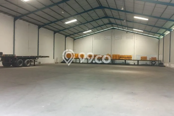 Unit Gudang Disewa Lokasi Semarang Barat, Semarang Spesifikasi Luas Bangunan 1100m2 Unit Gudang Disewa Lokasi Semarang Barat, Semarang Spesifikasi Luas Bangunan 1100m2
