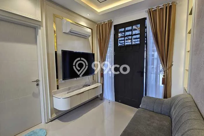 Rumah Mewah LB 145m2 Siap Pakai Desain Elegan di Bukit Sari, Semarang Rumah Mewah LB 145m2 Siap Pakai Desain Elegan di Bukit Sari, Semarang