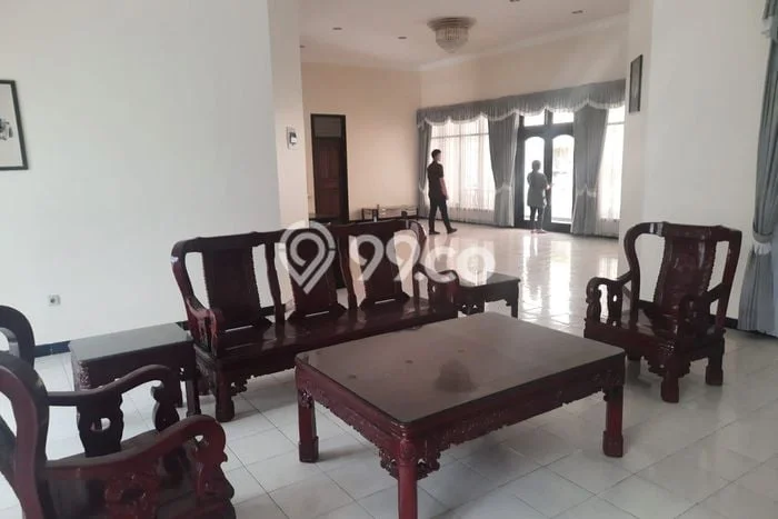 Sewa Rumah Murah di Bukit Sari Semarang dengan 3 Kamar Tidur Sewa Rumah Murah di Bukit Sari Semarang dengan 3 Kamar Tidur