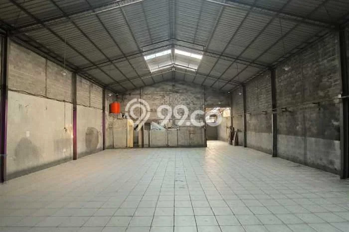 Unit Gudang disewakan di Semarang Barat Semarang dengan LT 750m2 / LB 650m2 Unit Gudang disewakan di Semarang Barat Semarang dengan LT 750m2 / LB 650m2