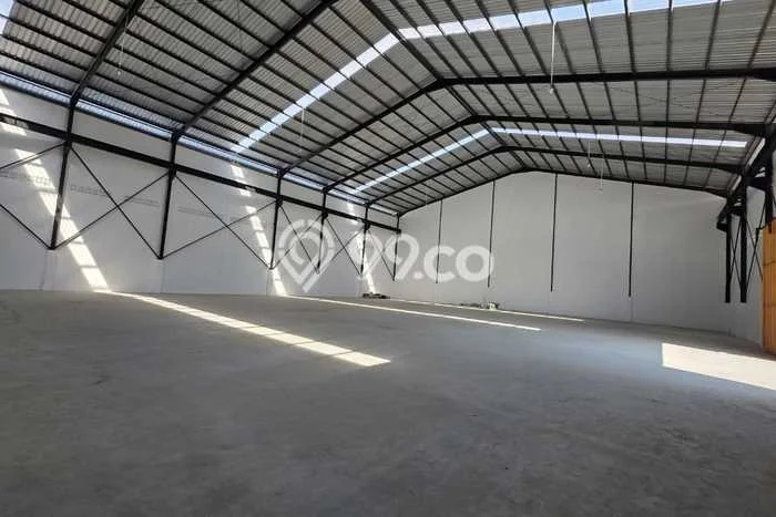 Gudang Disewa di Semarang Barat, Semarang, LT 2000m2 / LB 1350m2 Gudang Disewa di Semarang Barat, Semarang, LT 2000m2 / LB 1350m2