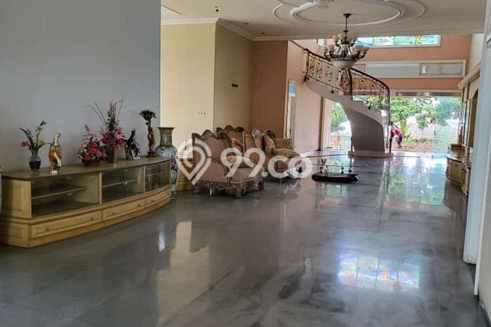 Disewakan! Rumah 4 Kamar Tidur &
4 Kamar Mandi di Bukit Sari, Semarang Disewakan! Rumah 4 Kamar Tidur &
4 Kamar Mandi di Bukit Sari, Semarang