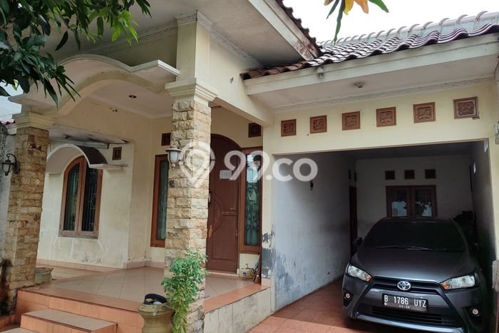 Rumah Eksklusif Dijual LT 331m2 di Ciracas, Jakarta Timur Rumah Eksklusif Dijual LT 331m2 di Ciracas, Jakarta Timur